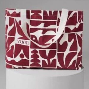VUORI Canvas Tote. Brand New with Tags. Colour “Strawberry”.